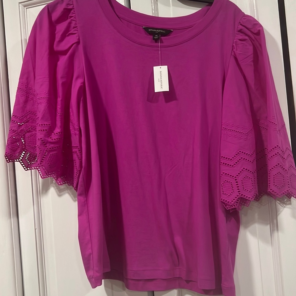 NWT Banana Republic Lace Sleeve Tee M